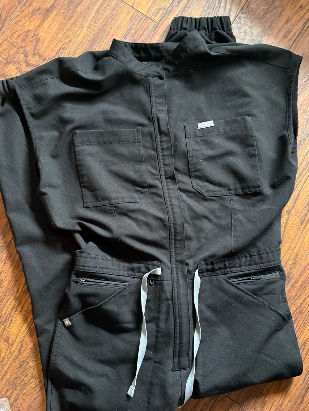 Figs scrubs Rafaela Cargo Jumpsuit M - Picture 2 of 2